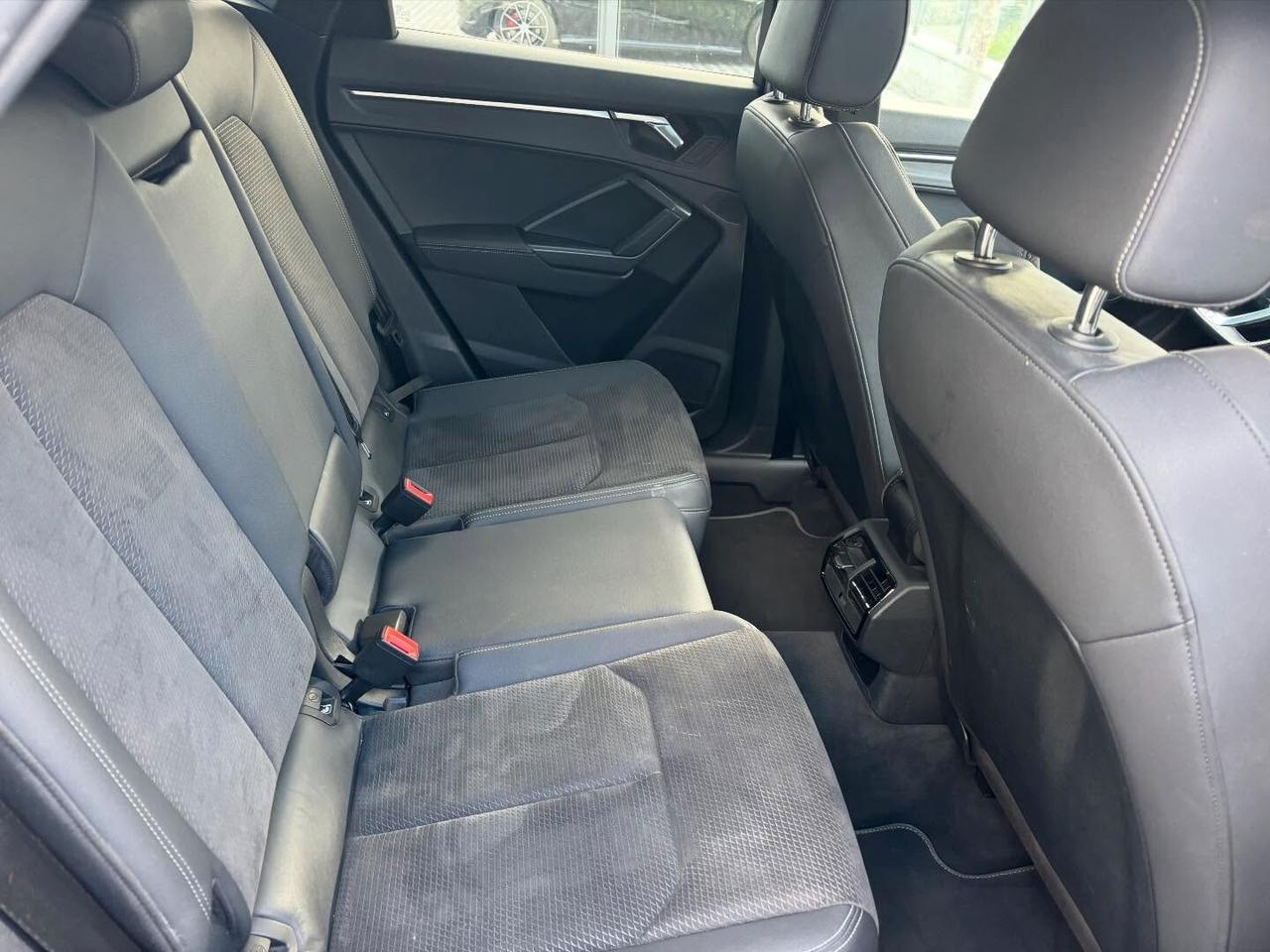 Audi Q3 40 TDI quattro S tronic line-Tetto apribile