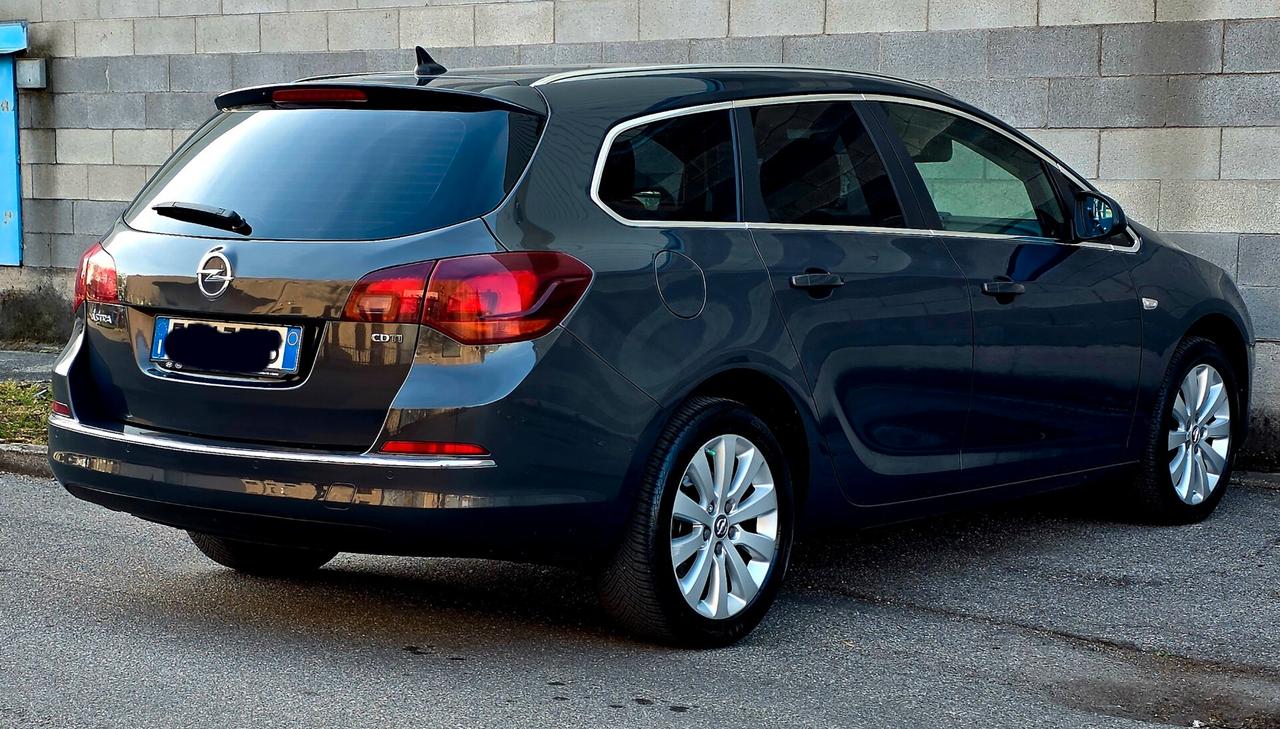 Opel Astra 1.6 CDTI Cosmo. Neopatentati euro6b