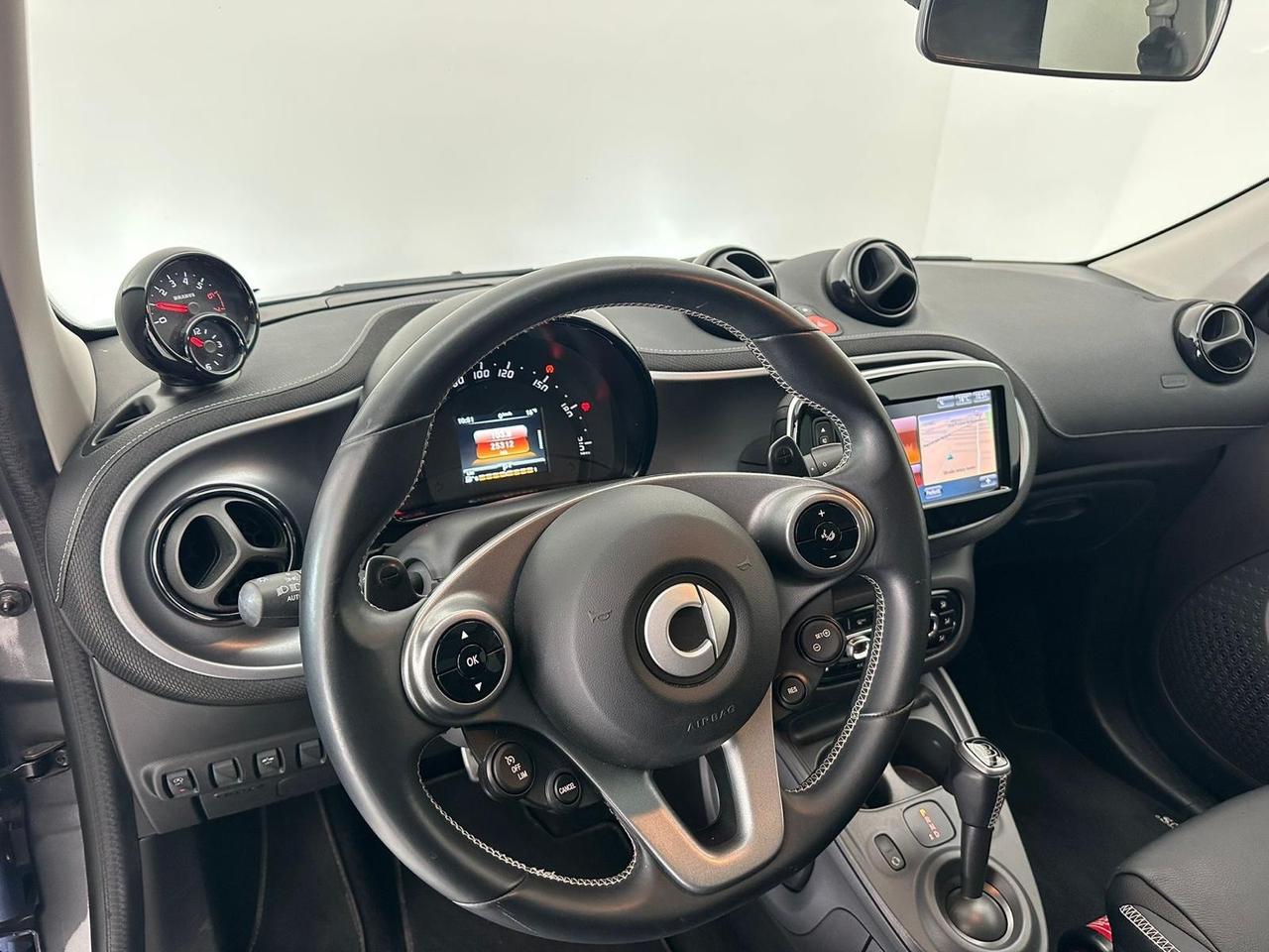 SMART FORFOUR BRABUS XCLUSIVE 109 CV 25.000 KM TETTO/JBL/PANORAMA