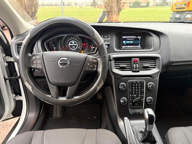 Volvo V40 Cross Country D2 Business Plus