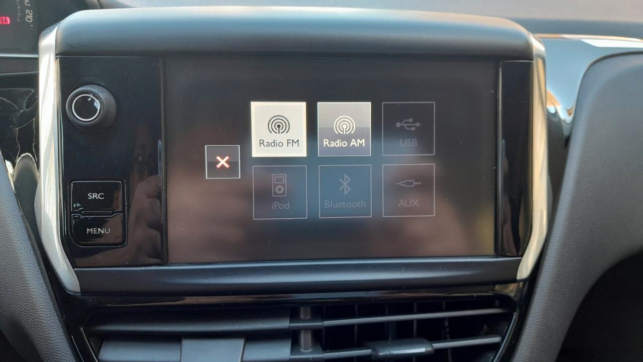 Peugeot 208 PureTech 82 5 porte Allure - Imp Gpl