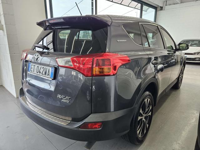 Toyota RAV 4 Rav4 2.0 d-4d Lounge 4wd 124cv mt