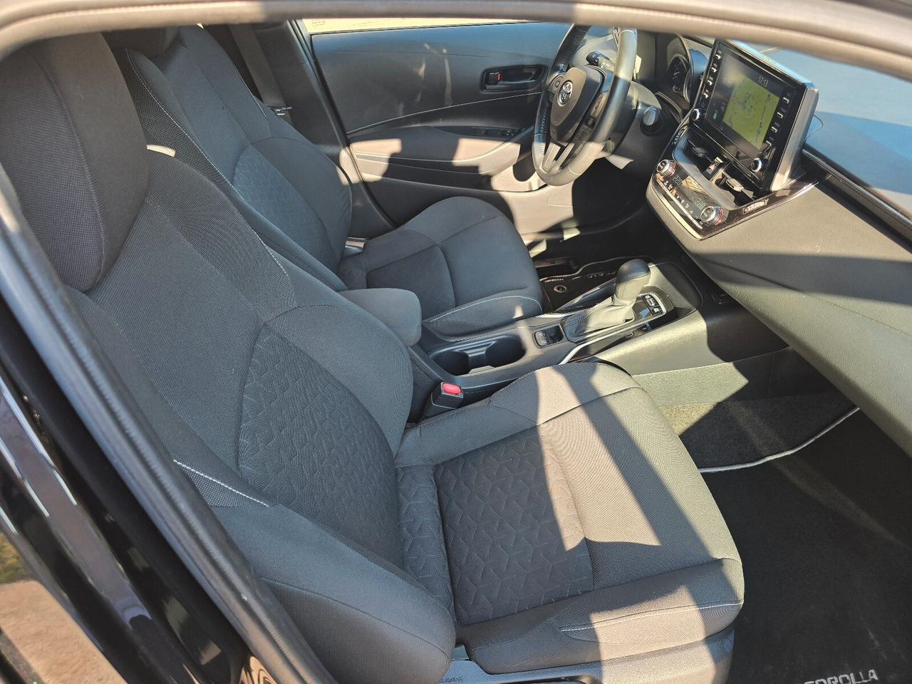 Toyota Corolla Touring Sports 1.8 Hybrid Business