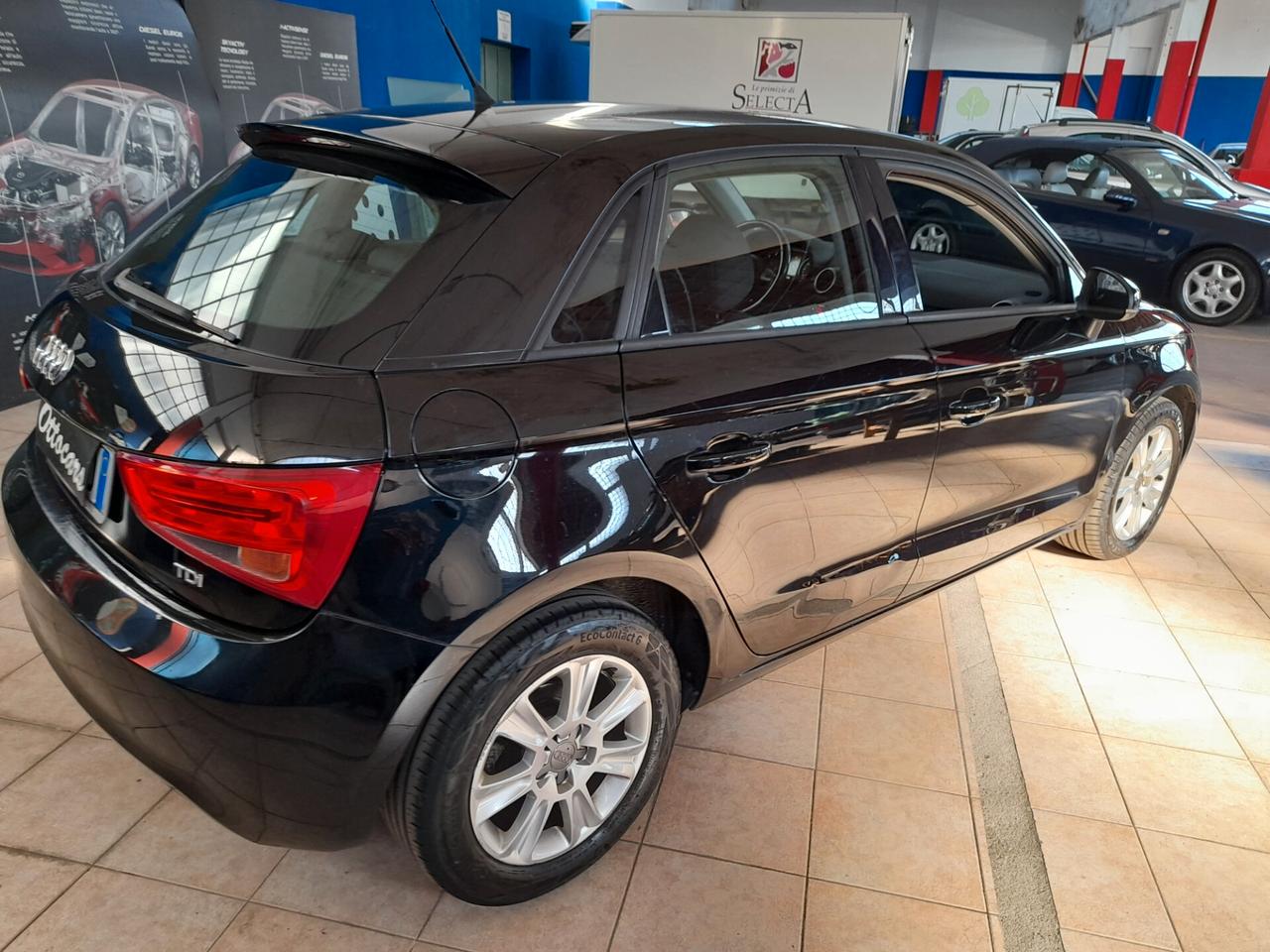 Audi A1 1.6 TDI S line edition plus