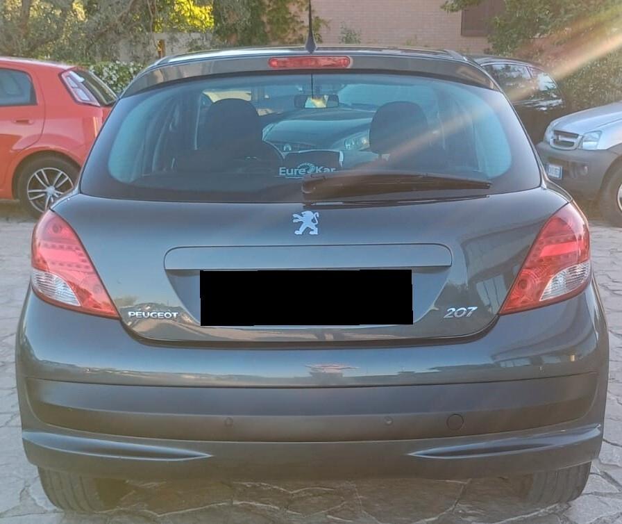 Peugeot 207 1.4 8V 75CV 5p. Access
