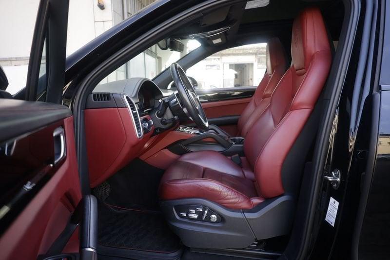 Porsche Cayenne Porsche Cayenne 3.0 V6 E-Hybrid TETTO PANORAMICO Unicoproprietario