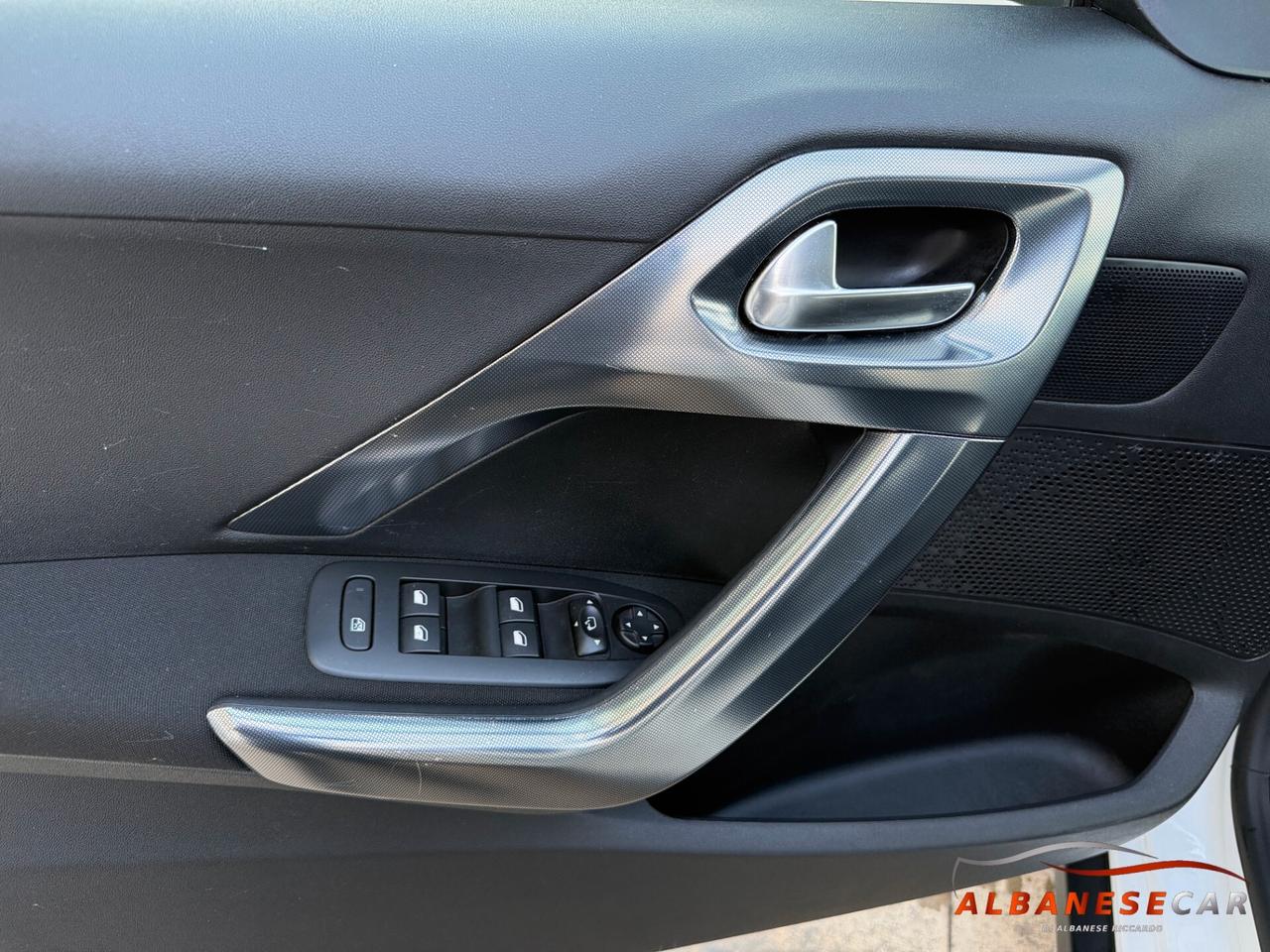 Peugeot 2008 BlueHDi 120 S&S Allure