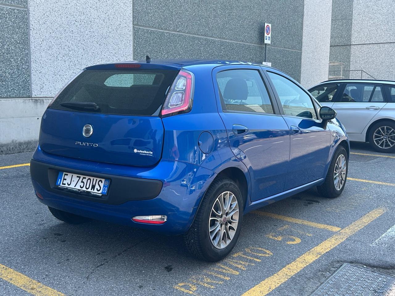 Fiat Punto Evo 1.4 77 CV Dynamic 5 Porte | Clima Bluetooth Cerchi in Lega Uniproprietario