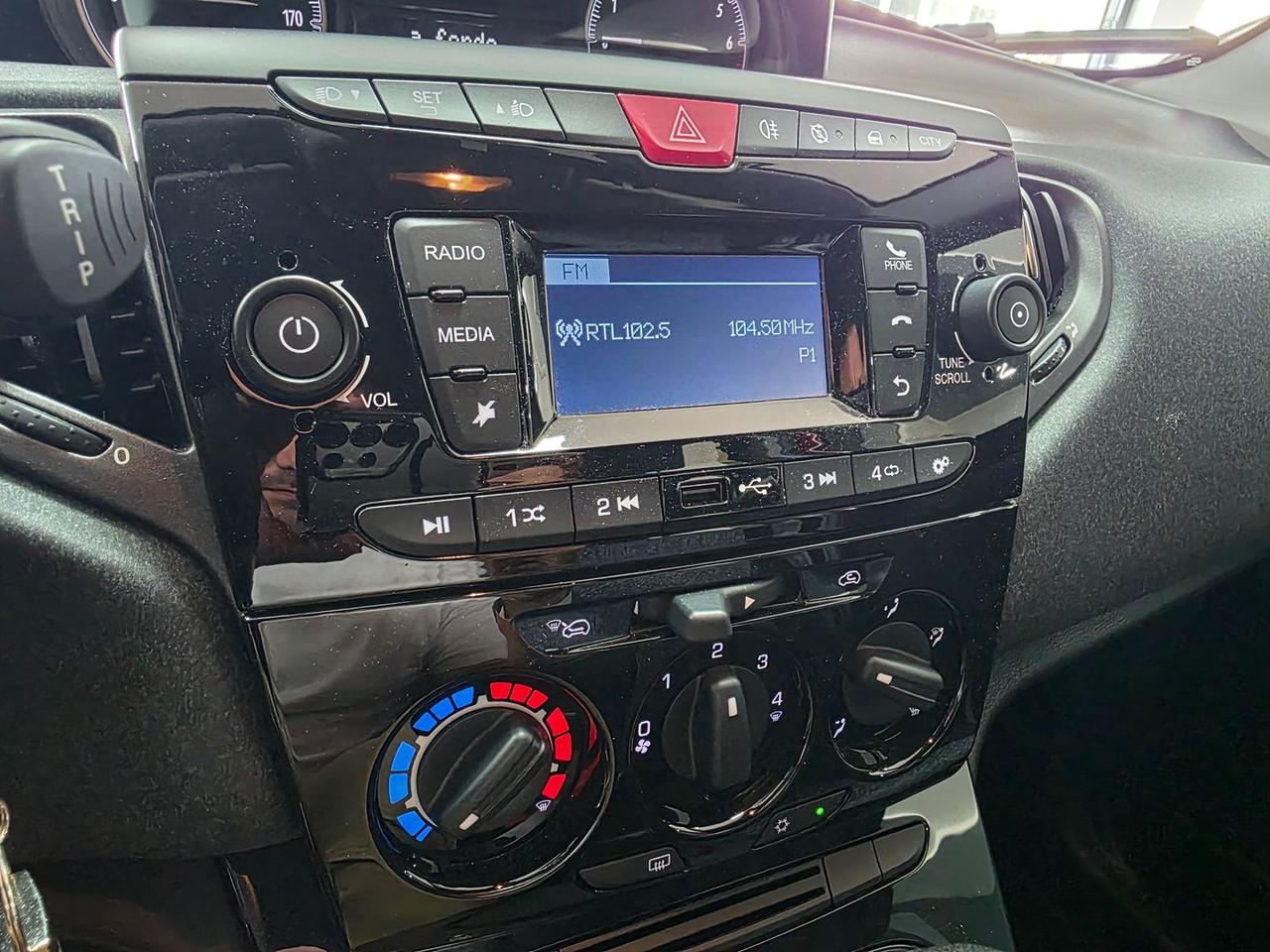 Lancia Ypsilon Silver 1.0 HYBRID #11884