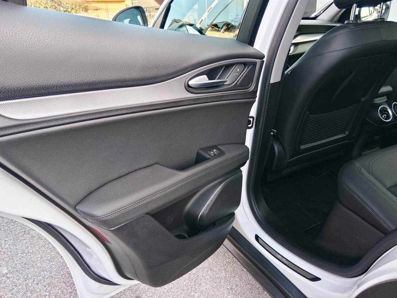 Alfa Romeo Stelvio 2.2 190 CV AT8 Q4 Sprint