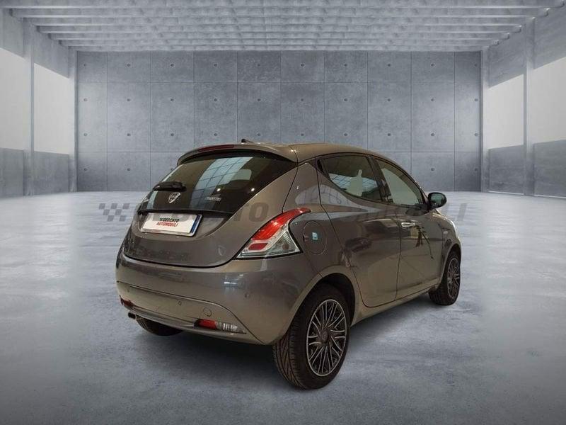 Lancia Ypsilon III 2021 1.0 firefly hybrid Gold s&s 70cv 5p.ti