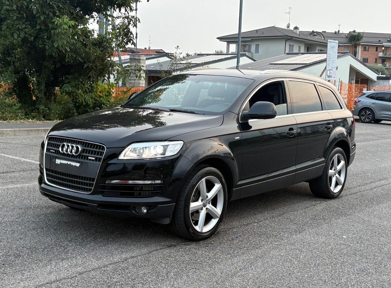 Audi Q7 3.0 TDI 233CV Sline 7Posti quattro