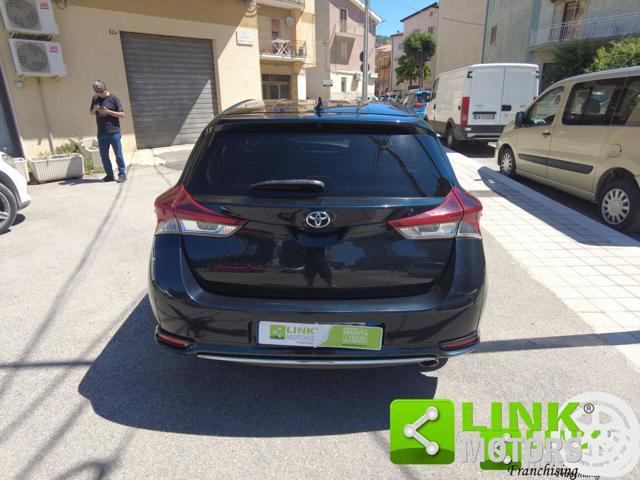TOYOTA Auris lounge