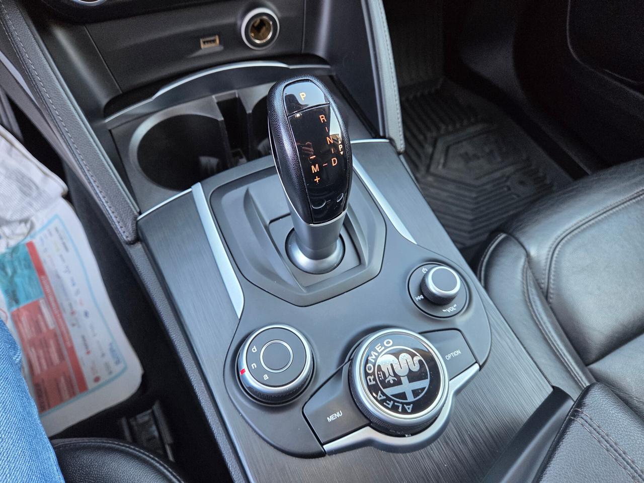 Alfa Romeo Stelvio 2.2 Turbodiesel AT8 RWD Executive