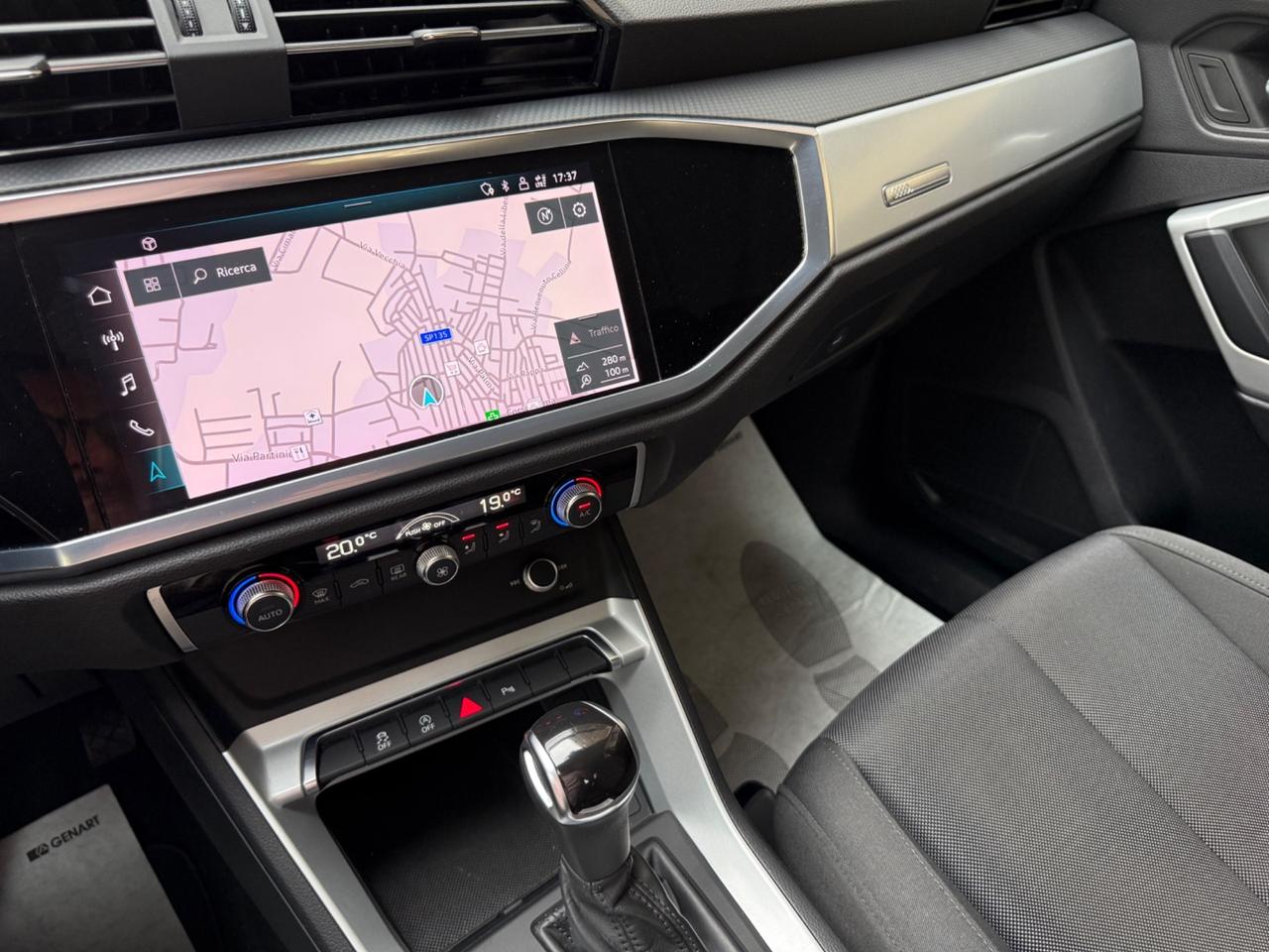 Audi Q3 35 TDI S tronic Business