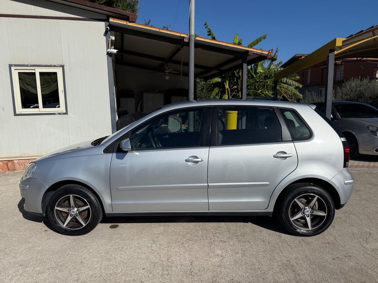 Volkswagen Polo 1.2 5p. Trendline KM CERTIF