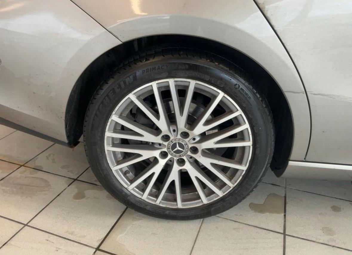 MERCEDES-BENZ CLA 180 d Automatic Shooting Brake