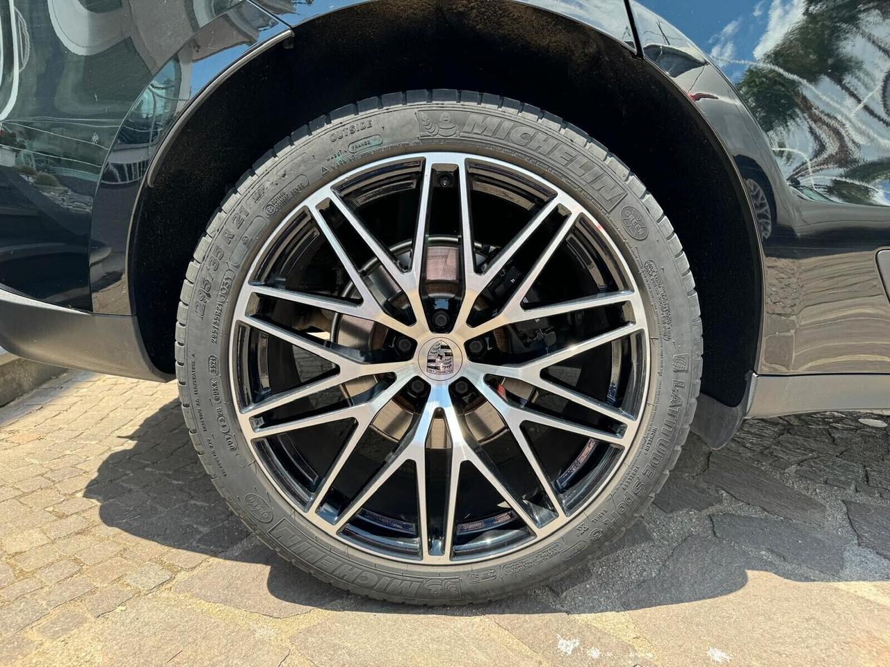 Porsche Macan 2.0 RESTAYLING UNICO PROPRIETARIO IVA ESPOSTA