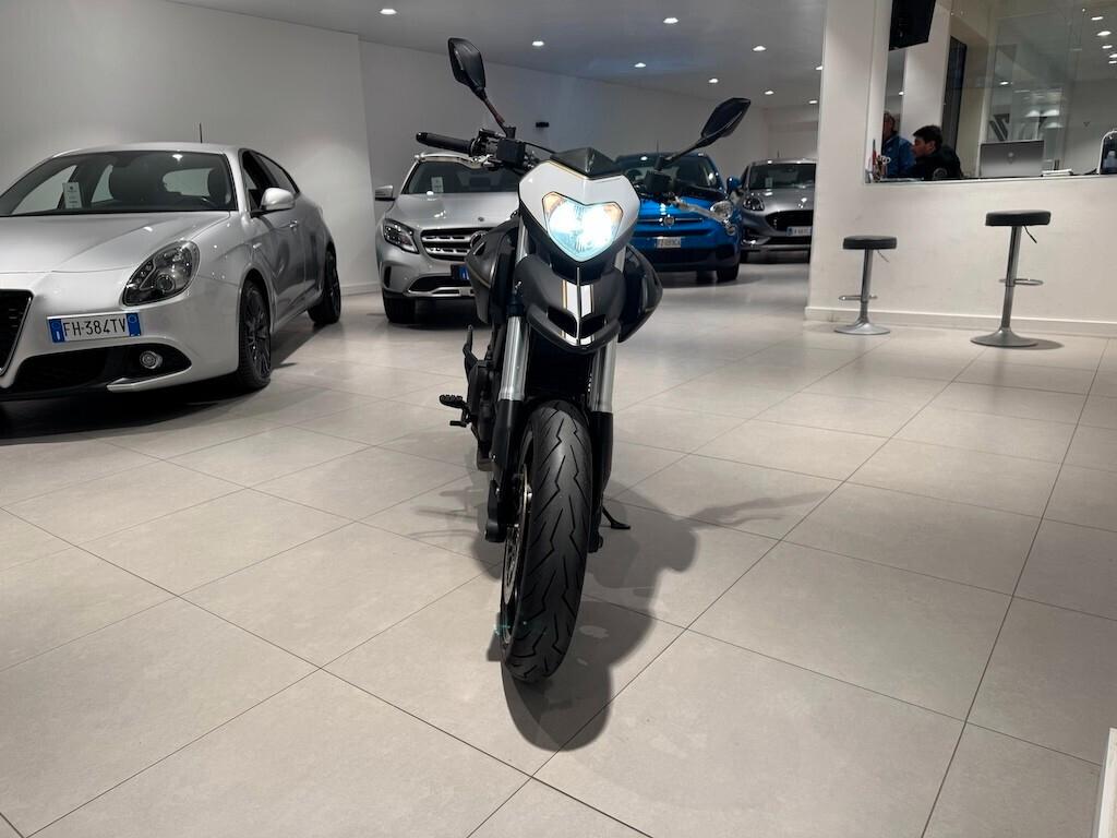 Ducati Hypermotard 796