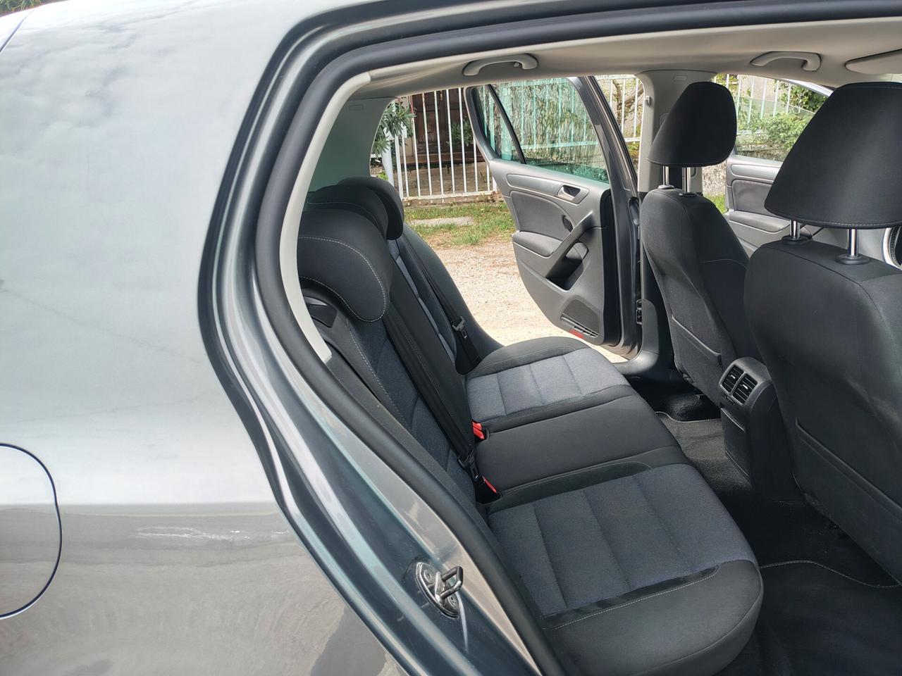 Volkswagen Golf 1.6 TDI DPF 5p. Highline STYLE. NAVIPLUS