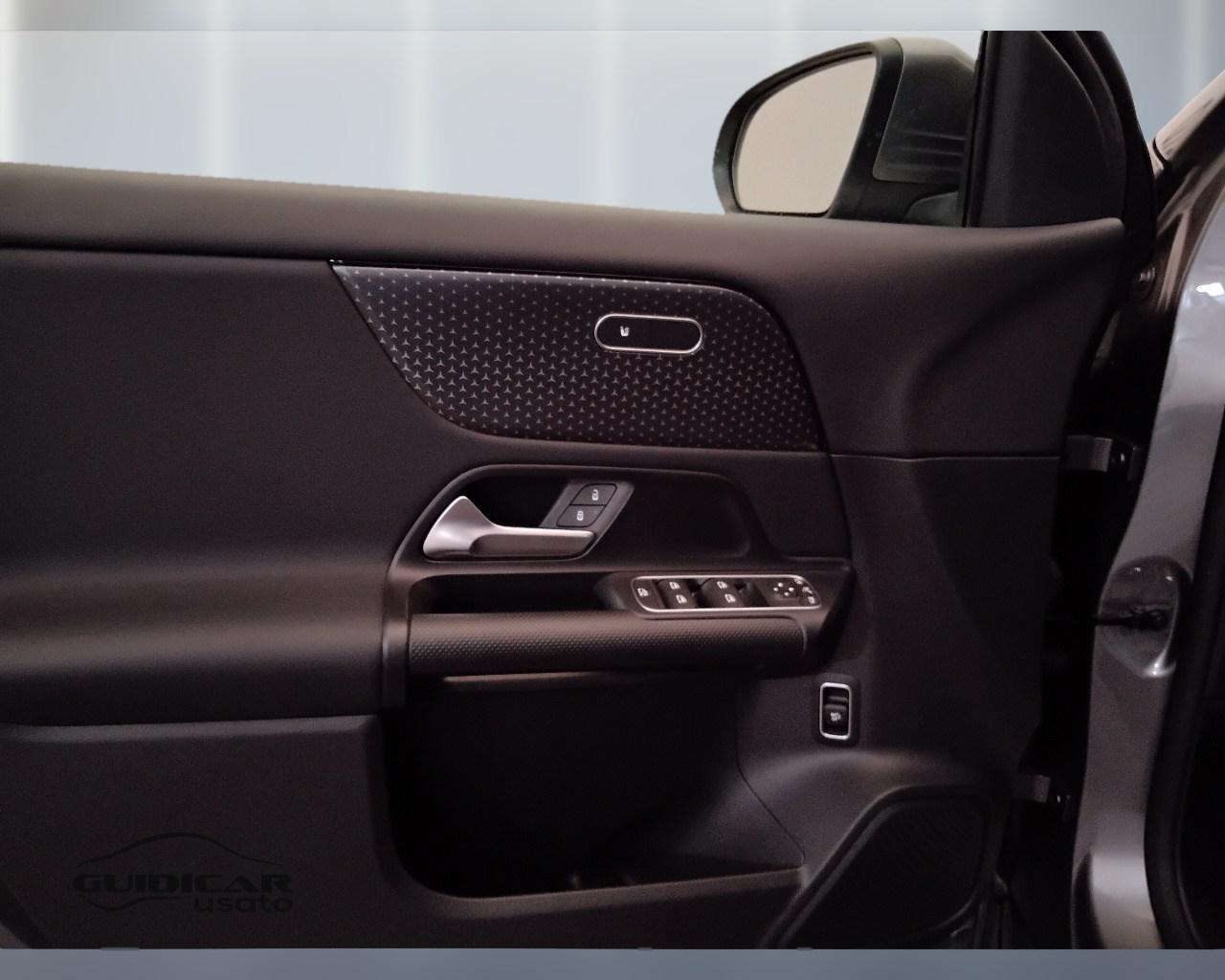 Mercedes-Benz GLA-H247 2023 - GLA 180 d Advanced auto