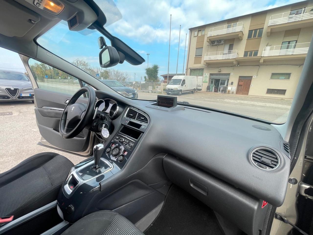 Peugeot 5008 1.6 e-HDi 112CV Stop&Start cambio robotizzato Family