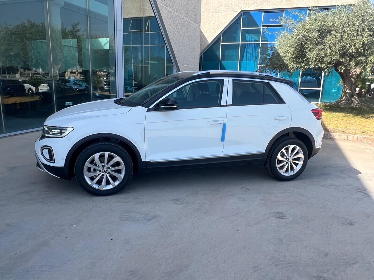 Volkswagen T-Roc 1.0 TSI Style possibilità noleggio no scoring