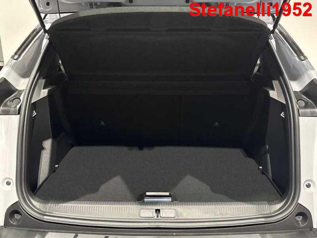 PEUGEOT 2008 1.2 hybrid GT 136cv e-dcs6