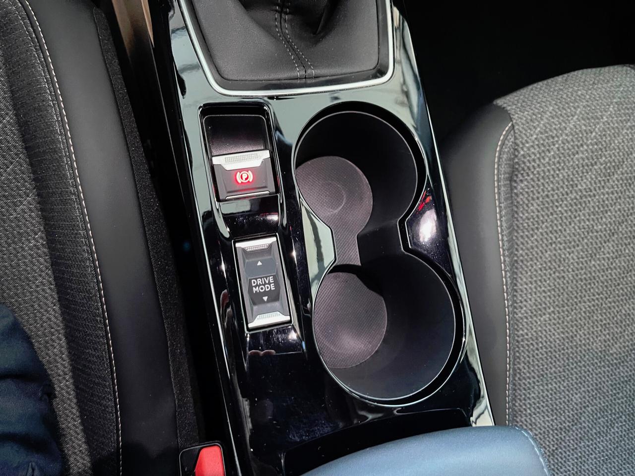 Peugeot 2008 1.2 100cv S&S Allure