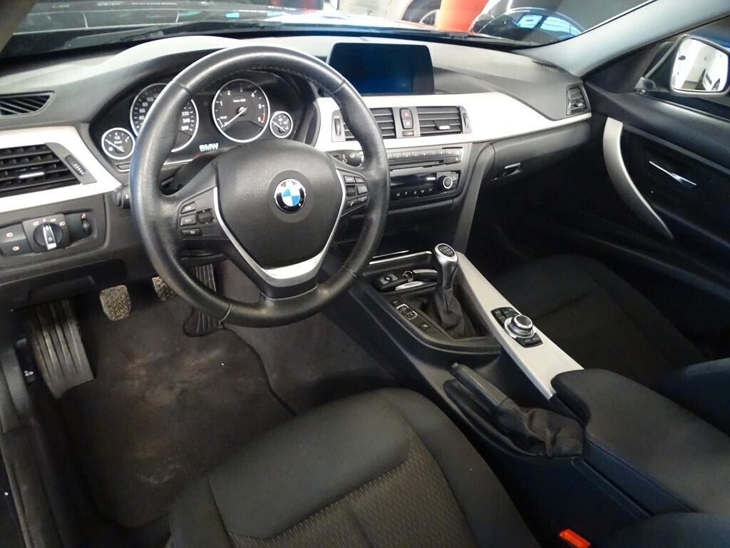 BMW 318d Touring 4x4 Xenon Navi 143 CV