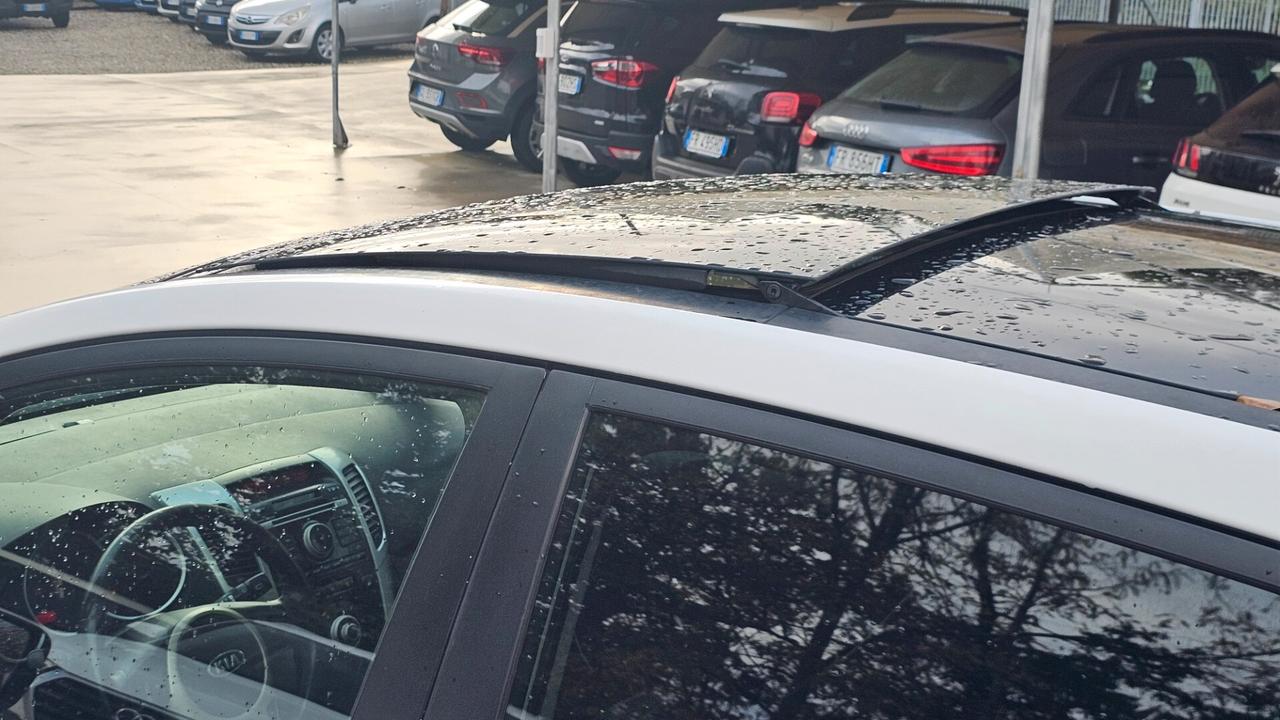 Kia Venga Tetto panoramico WGT