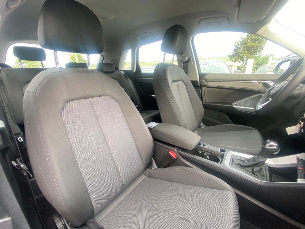 Audi Q3 35 TDI S tronic Business Advanced 150cv