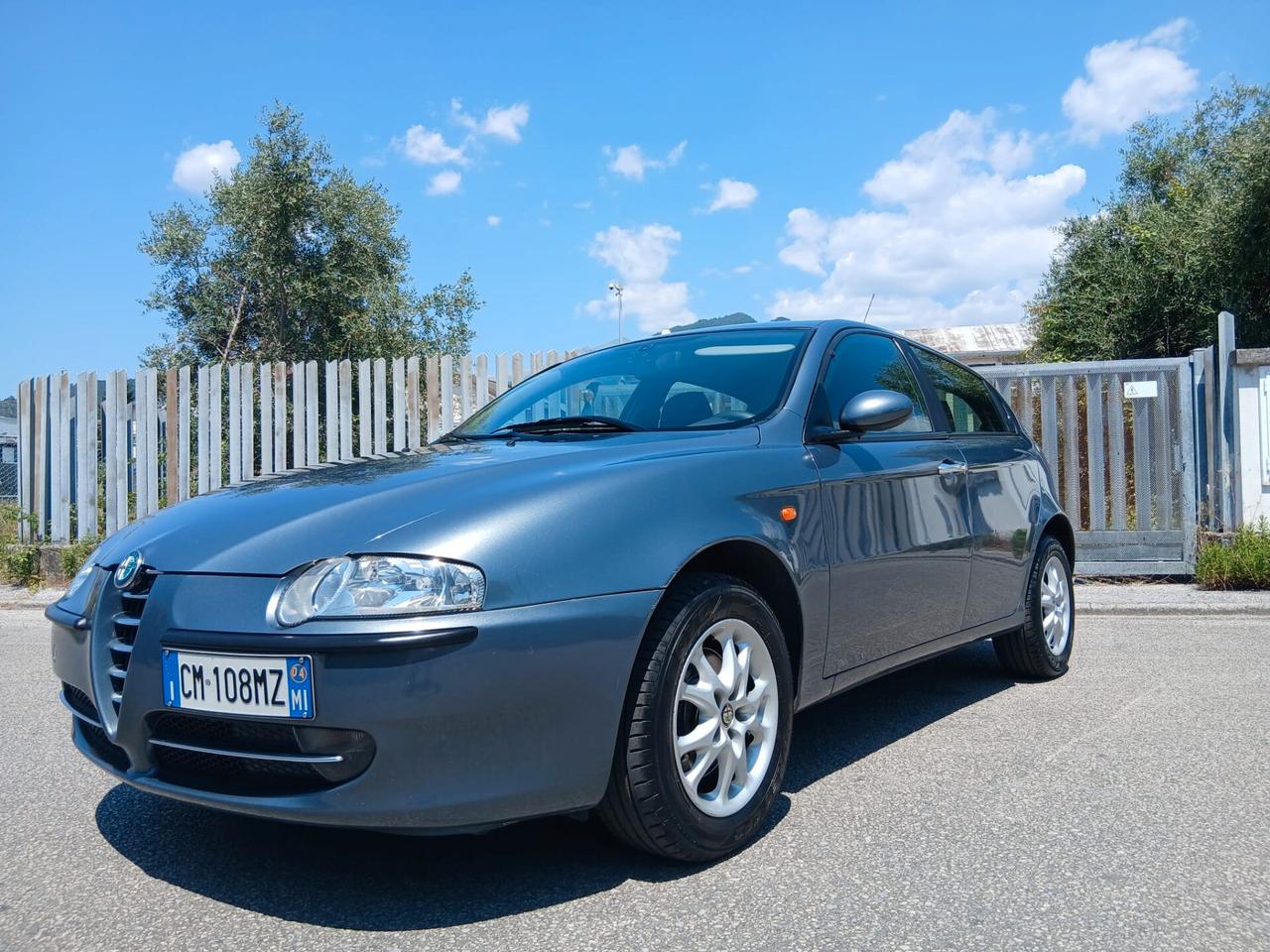 Alfa Romeo 147 1.6i 16V Twin Spark cat 5p. Progression