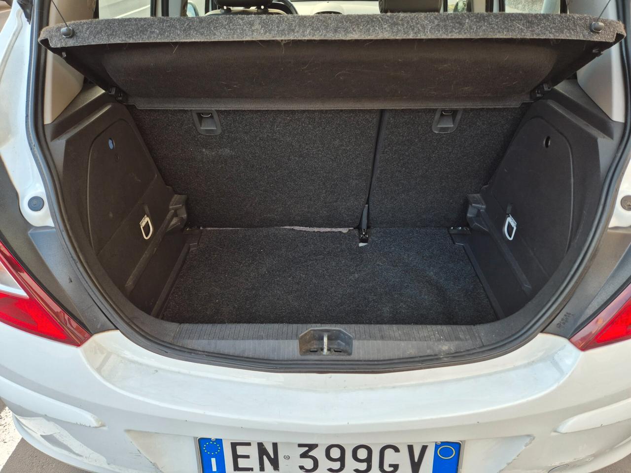 Opel Corsa 1.2 5 porte Sport