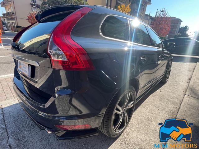 VOLVO XC60 D4 AWD doppio treno di gomme