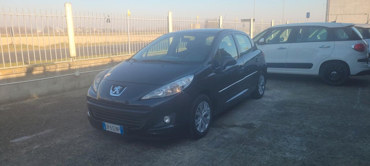 Peugeot 207 NEOPATENTATA Plus 1.4 8V 75CV 5p. ECO GPL