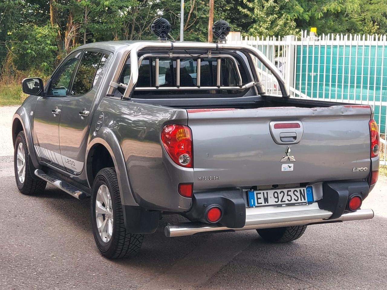 Mitsubishi L200 2.5 DI-D Double Cab Invite