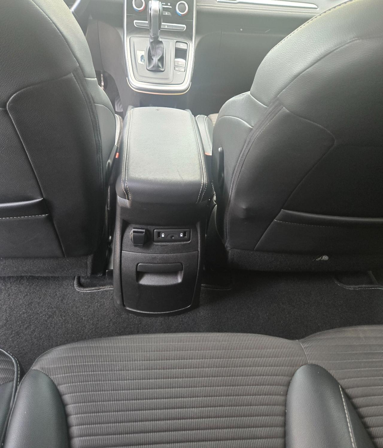 Renault Scenic Scénic TCe 160 CV EDC Initiale Paris