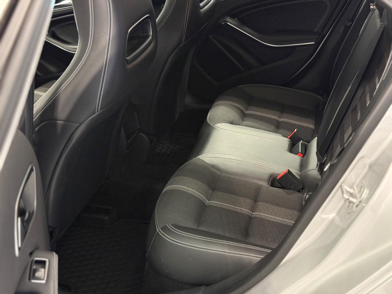 Mercedes-benz A 160 d Automatic Premium