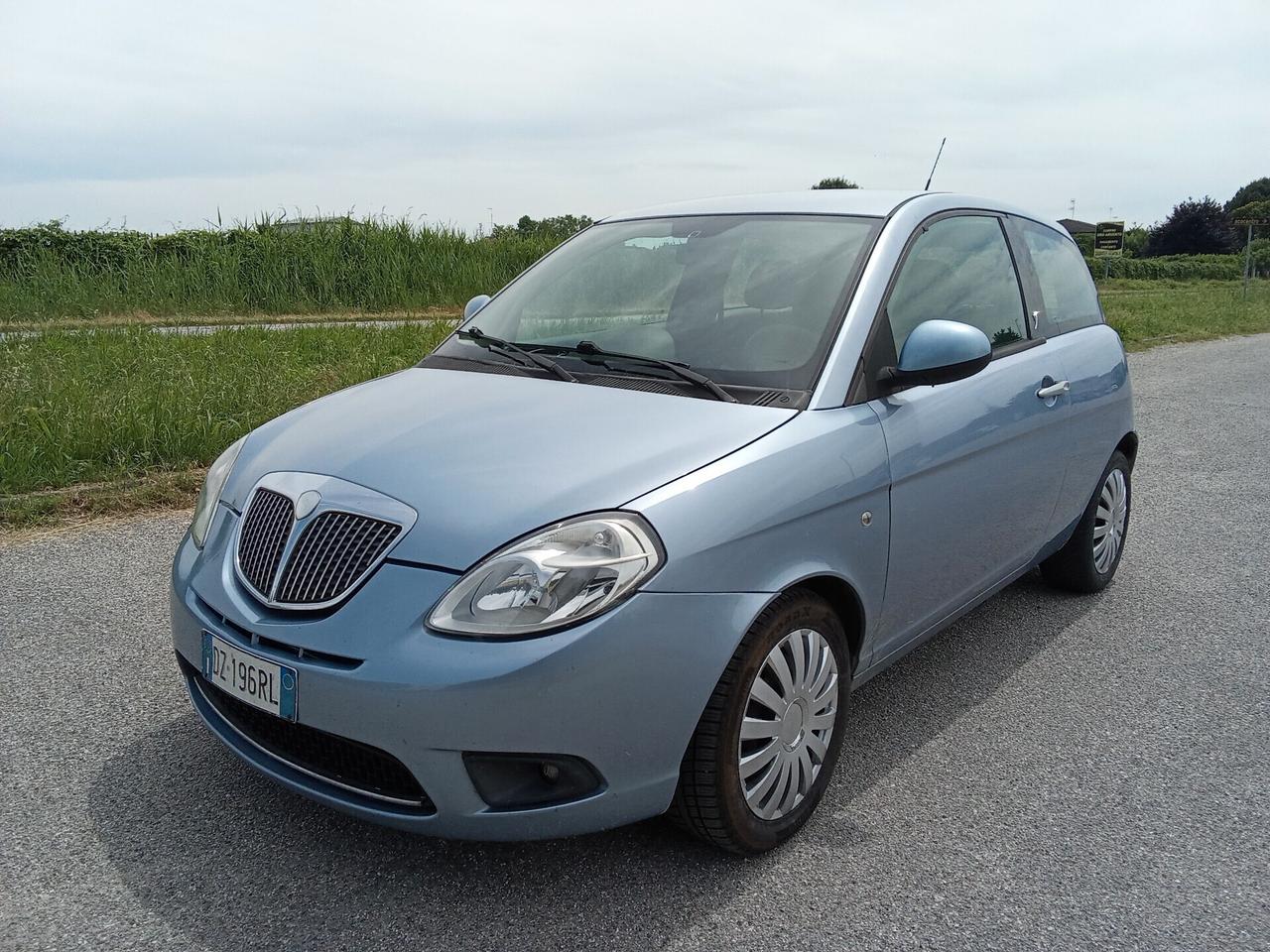 Lancia Ypsilon 1.2 benz. 2010
