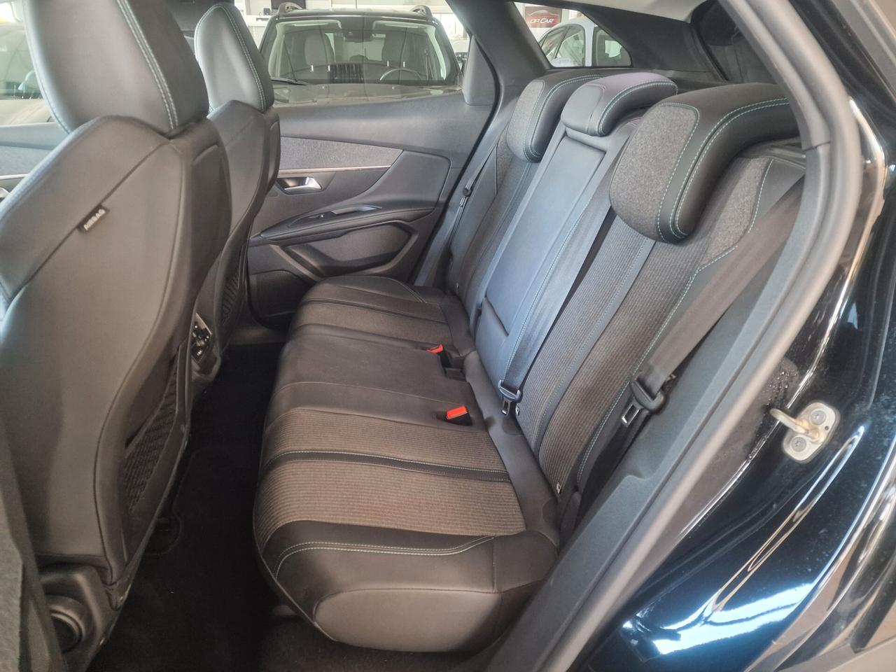 Peugeot 3008 1.5 HDi 130cv Allure EAT8