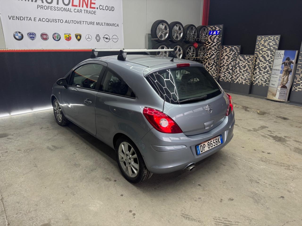 Opel Corsa 1.4 Benzina ADATTA NEOPATENTATI 16V 3 porte Sport