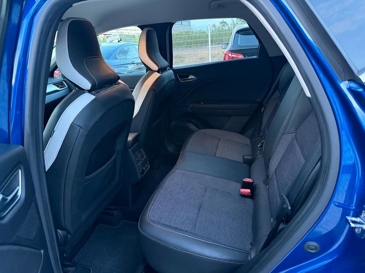 Renault Captur Plug-in Hybrid E-Tech 160 CV Intens