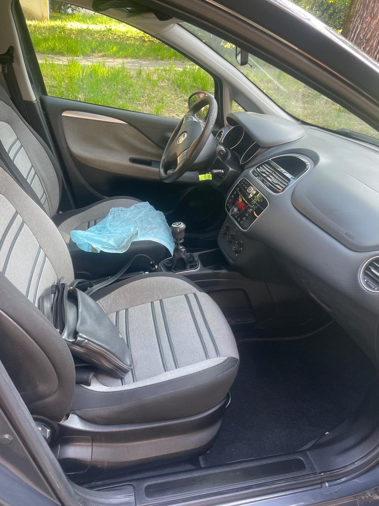 Fiat Punto Evo 1.2 benzina per neo pat pronta al uso