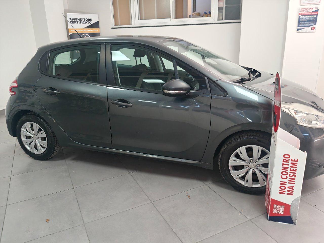 Peugeot 208 5 Porte 208 5p 1.0 puretech (vti) 12v Active LEGGI