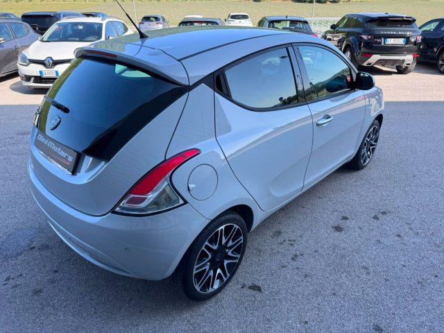 LANCIA Ypsilon 1.2 fire 69 CV 5 porte Gold OK NEOPATENTATO