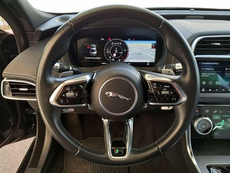 Jaguar XE 2.0 D 180 CV AWD Automatica R-Dynamic HSE NAVI TETTO LED