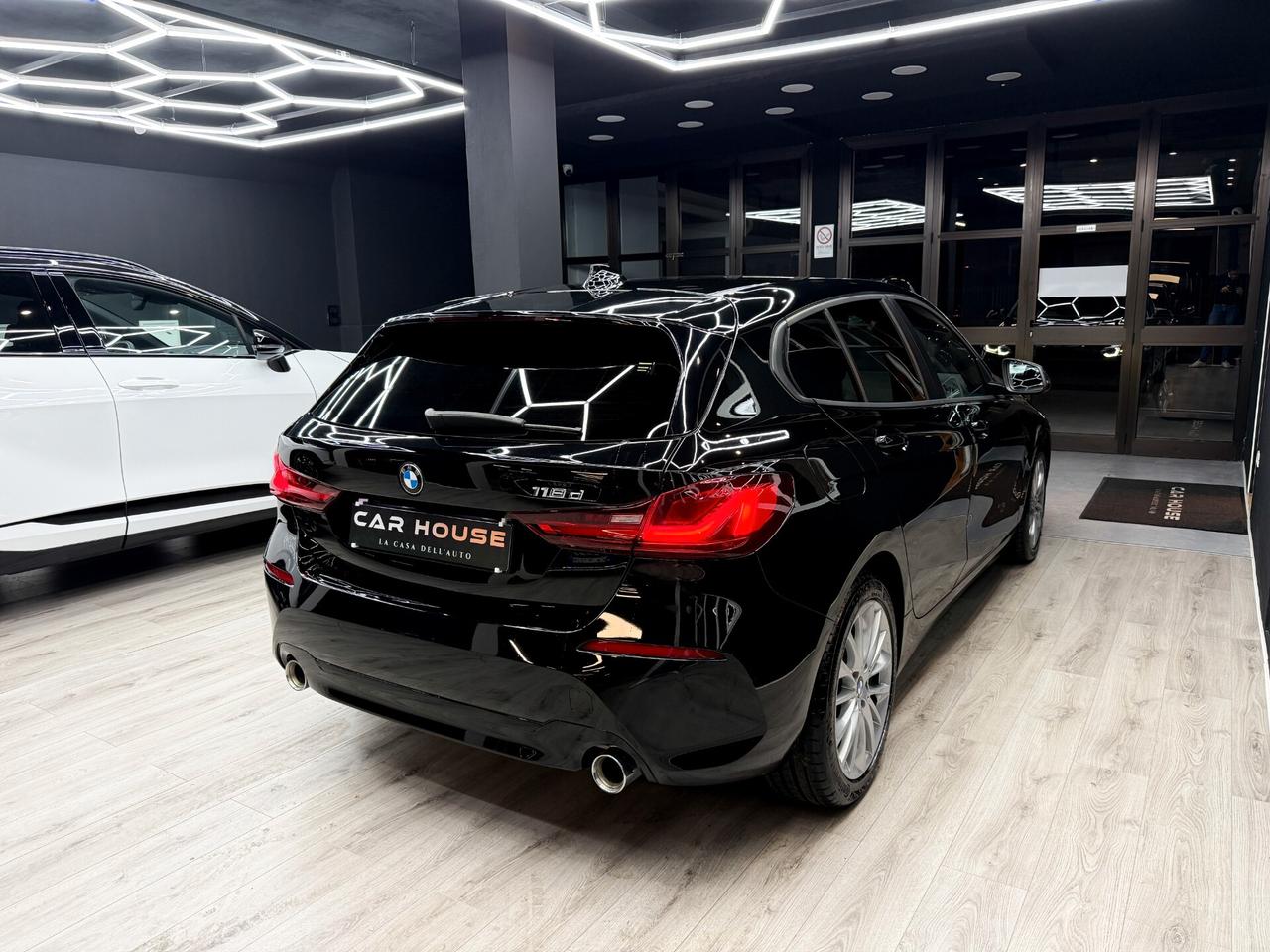 Bmw 118 118d 5p. Business Advantage