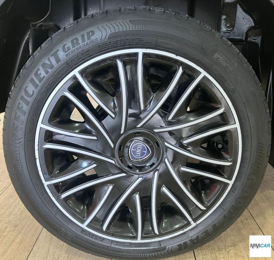 LANCIA - Ypsilon - 1.0 FireFly 5p.S&S Hybryd Gold