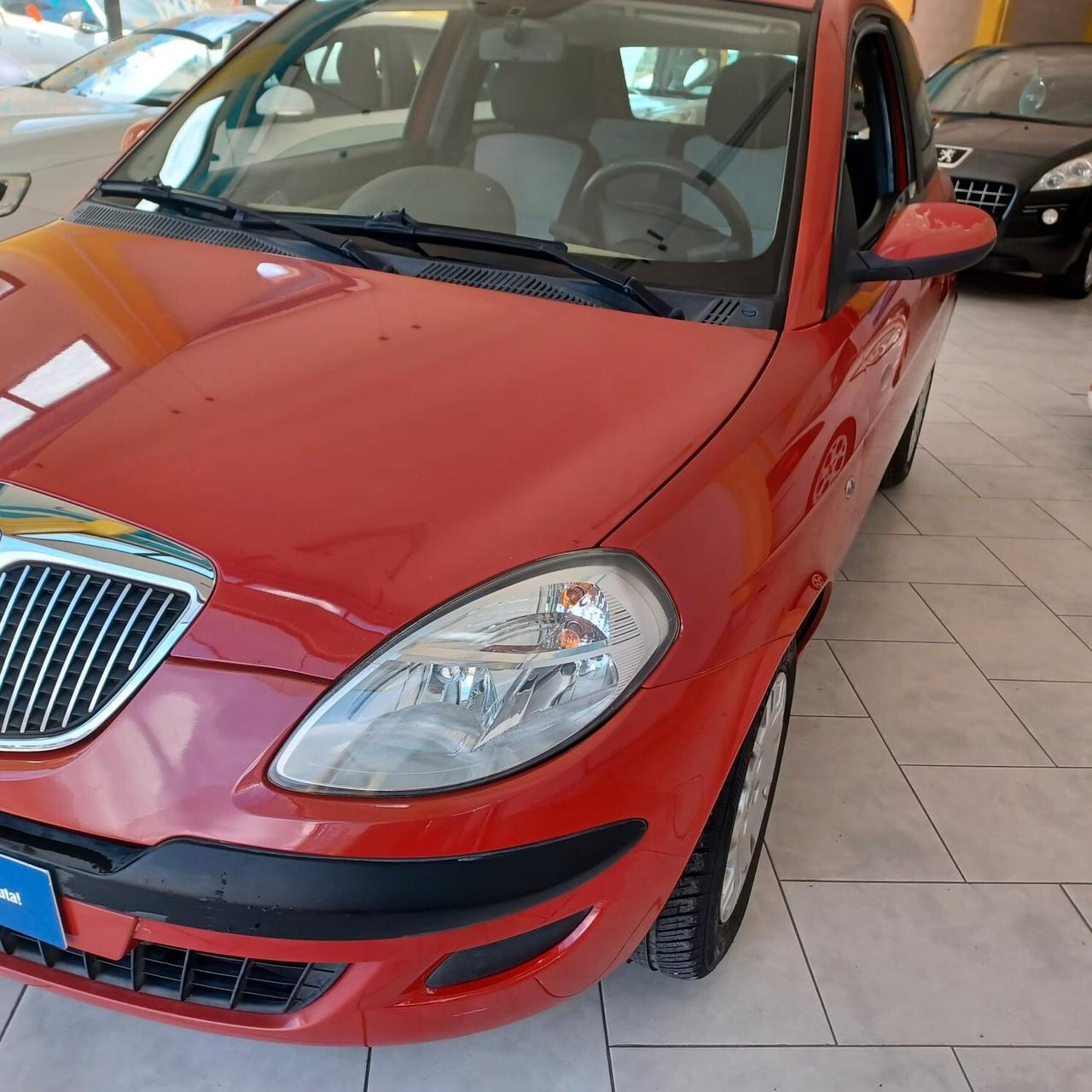 LANCIA YPSILON 1.3 MJTD NEOPATENTATI